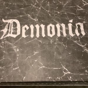 Size 6 Pure Lovesick Trinity Boots (Demonia) White